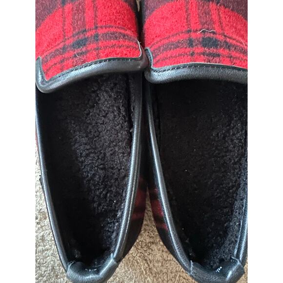 Chelsea & Violet Red Black Plaid Faux Fur Slip-On Studded Slippers Size 6 New - Picture 8 of 8